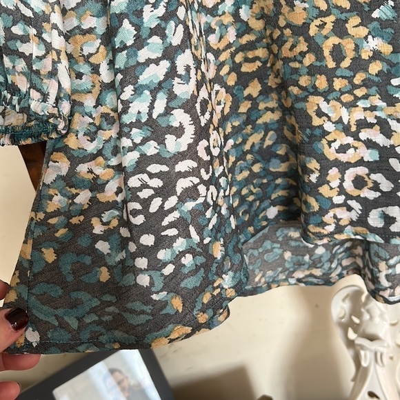 NEW DIRECTIONS Dark-Golanma Abalone Sky, Empire Waist Top, Size Large, NWT. - Picture 7 of 8